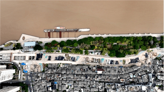 【新华网】海风吹拂千年，开放越发深化——尊龙人生就是博首页的“宿世今生”视察